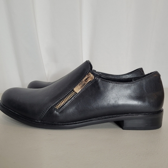 BCBGeneration Brandi Black Leather Side Zip Slip On Loafers - Size 7.5 - Picture 3 of 12